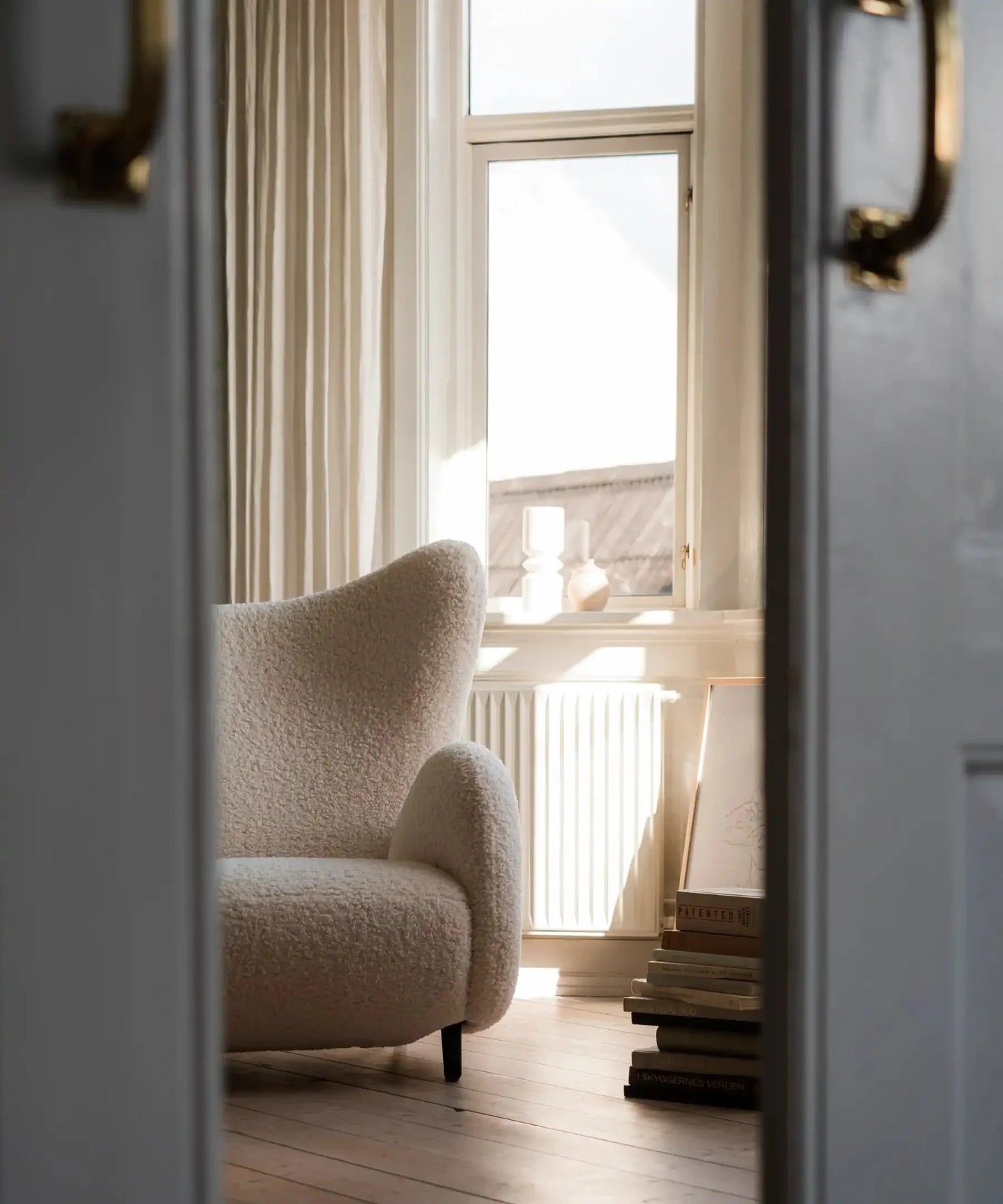 Furry Sherpa Elegant Single Sofa